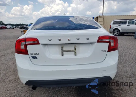 2012 Volvo S60 T5 z USA, uszkodzony, nr VIN YV1622FS7C2144401